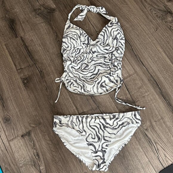 Women's Loft 2 piece Tankini Bathing Suit - Halter Style in Blck/Wht - Size L/XL - Picture 1 of 3